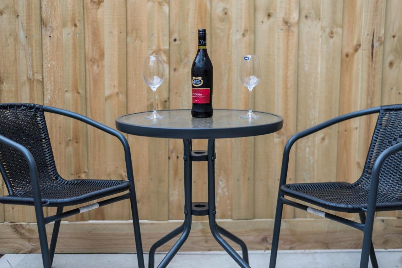 Poundstretcher bistro online set